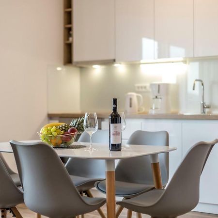 Luxury View Apartments Рогозница Экстерьер фото