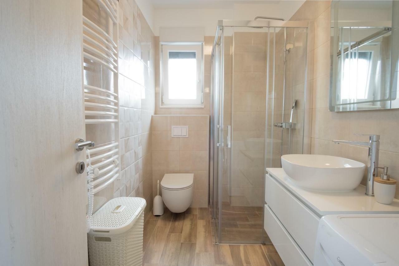 Luxury View Apartments Рогозница Экстерьер фото