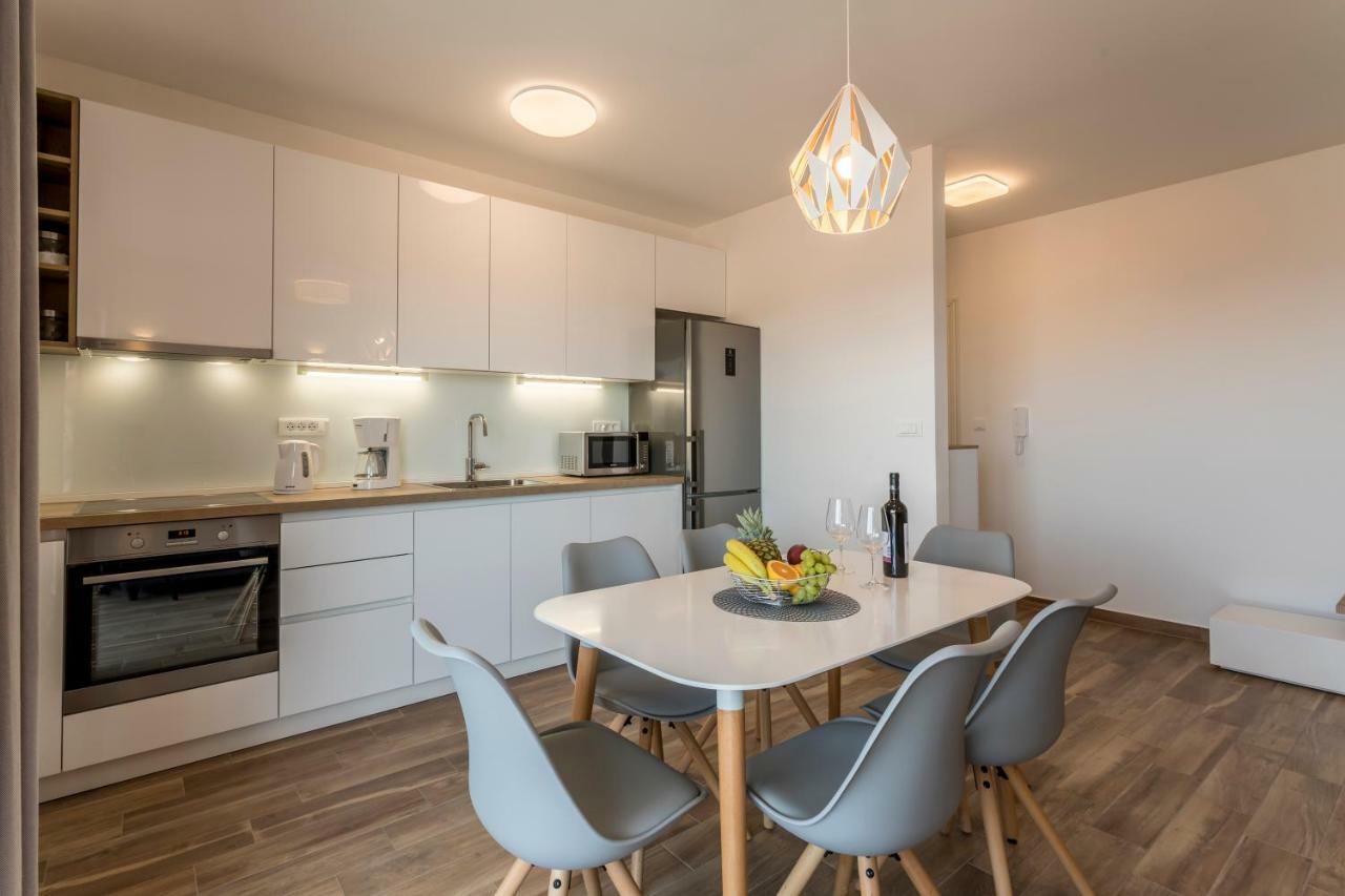 Luxury View Apartments Рогозница Экстерьер фото